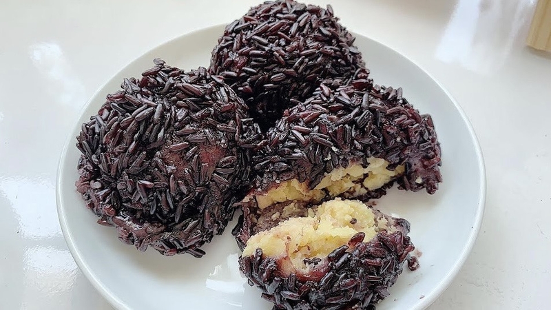 Bánh khúc làm từ gạo lứt chứa hàm lượng chất xơ gấp đôi thông thường