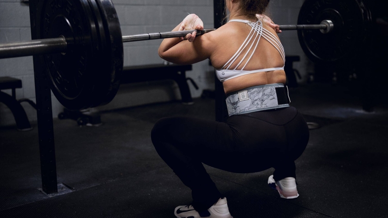 Hướng dẫn tập zercher squat cho người mới bắt đầu 1