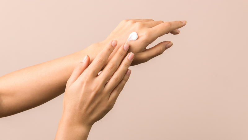 Zinc PCA giúp dưỡng ẩm nhẹ nhàng, không gây bí da