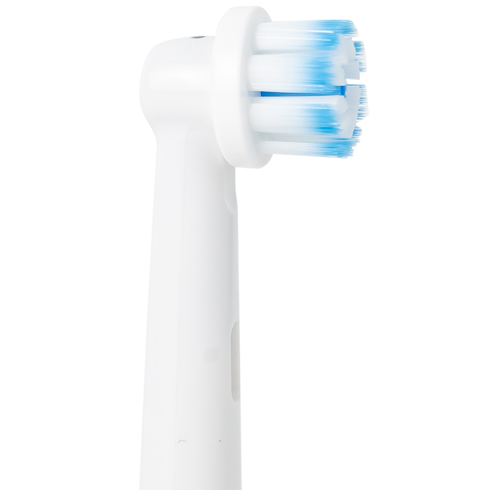 Hình ảnh Đầu chải răng người lớn Oral-B Ultrathin EB60 hỗ trợ làm sạch các mảng bám cứng đầu trên răng, chăm sóc nướu răng