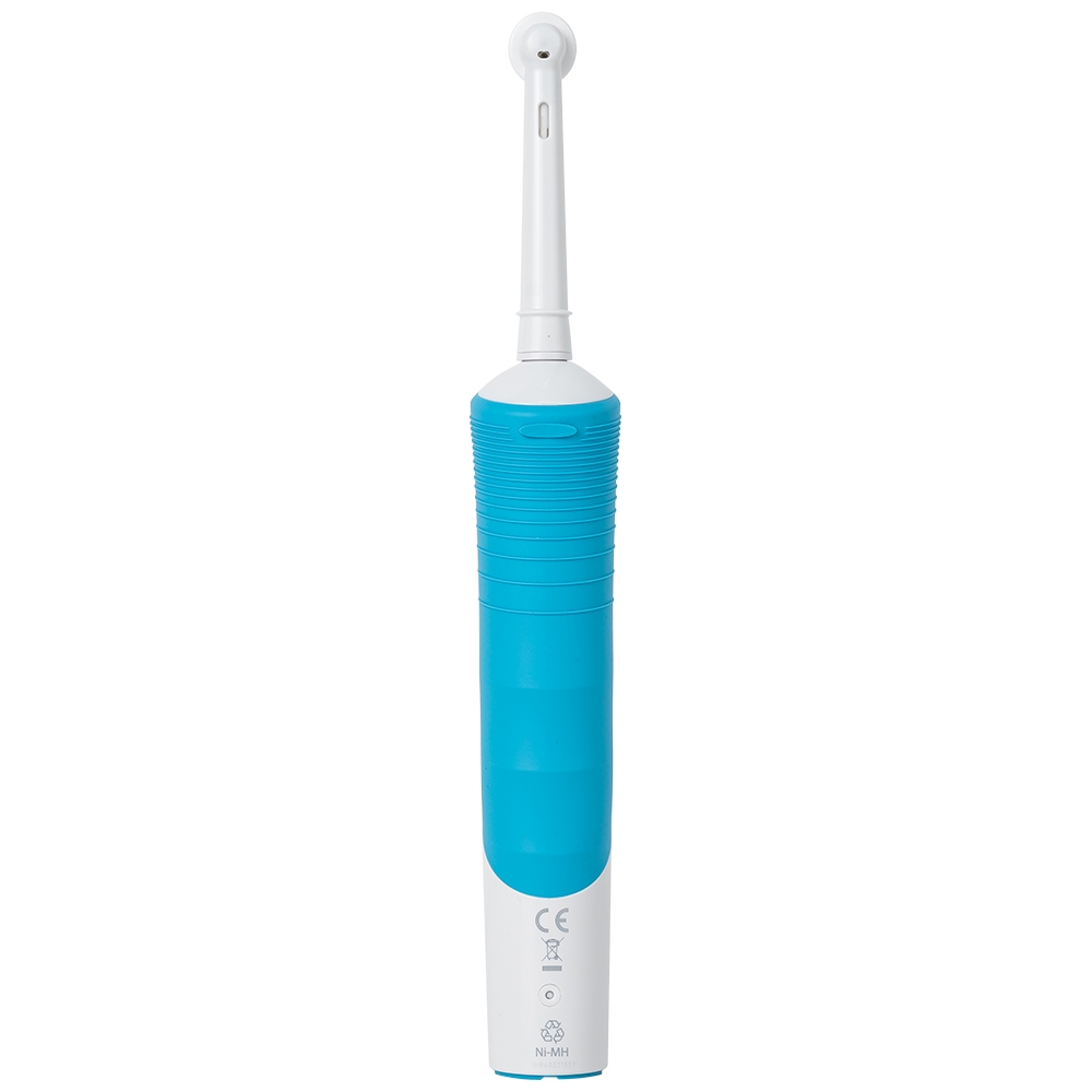 Hình ảnh Bàn chải điện Oral-B Vitality Ultrathin D12.513 giúp làm sạch mảng bám trên răng, loại bỏ các vết ố răng
