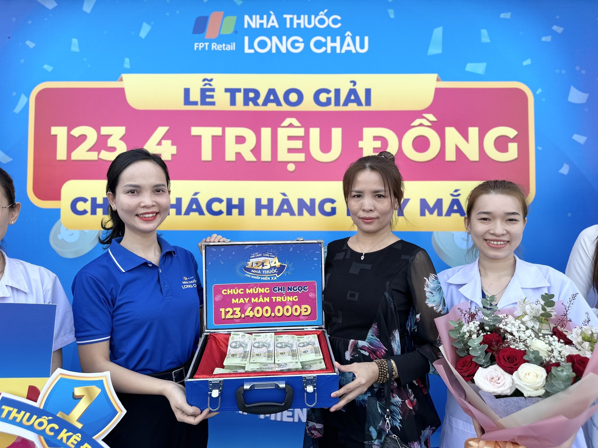 Công bố người trúng giải 123,4 triệu đồng đợt 4 - chuỗi quay số trúng thưởng của chương trình mừng cột mốc 1234 Nhà thuốc - Phủ Khắp Miền Xa