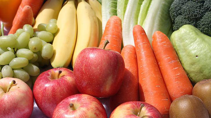 Người bệnh nên ưu tiên rau xanh, trái cây tươi, thực phẩm giàu chất xơ