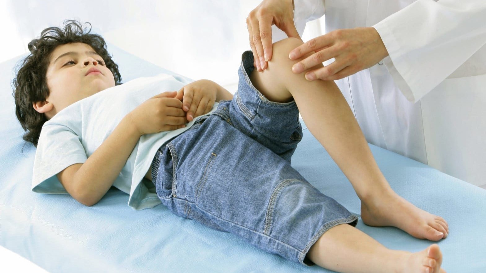 Cách phòng ngừa viêm khớp dạng thấp ở trẻ em như thế nào?

