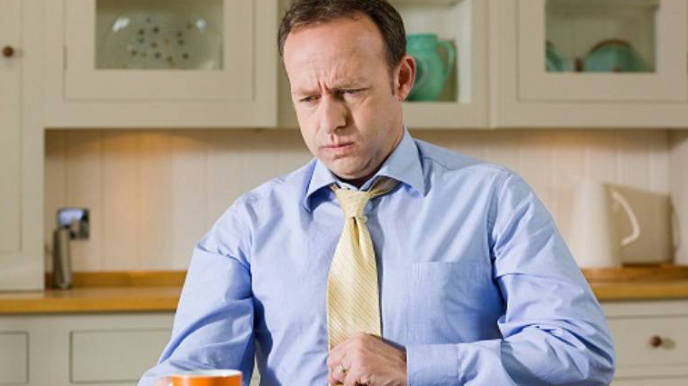 Tại sao tiêu hóa thức ăn có thể gây ra đau bụng dưới sau khi ăn?
