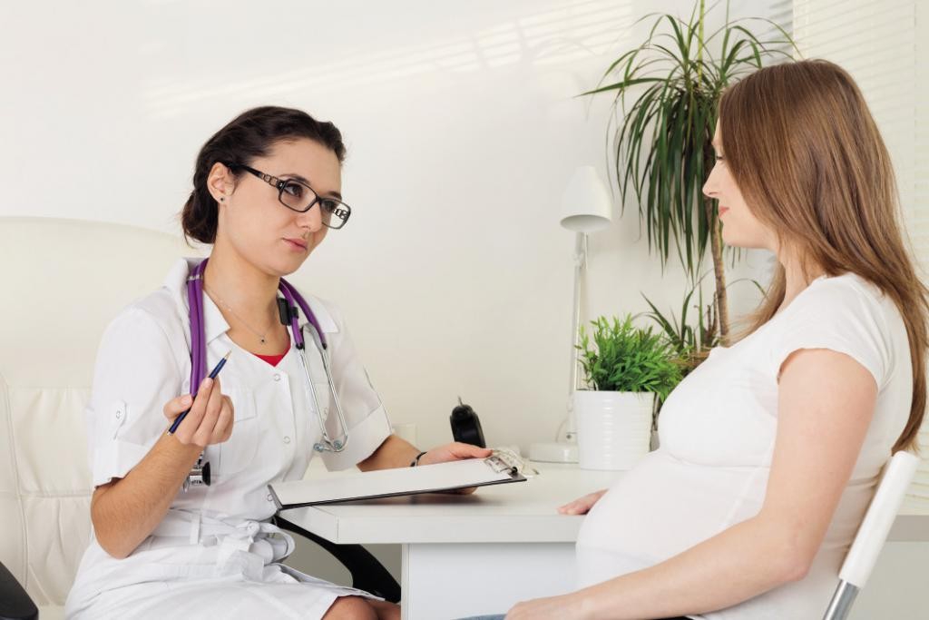 Tại sao phụ nữ mang thai có nguy cơ cao hơn mắc bệnh tay chân miệng hơn so với những người khác? 
