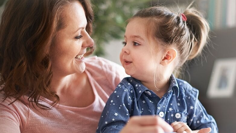 Mốc phát triển ngôn ngữ của trẻ mà ba mẹ không nên bỏ qua