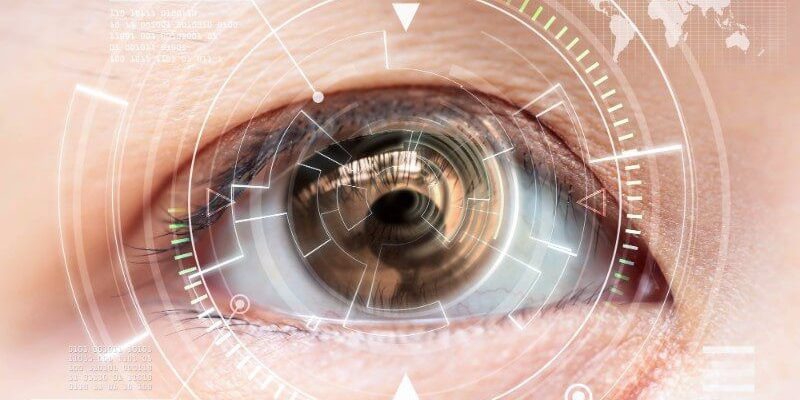 Bệnh nhân mắt bị viễn thị bẩm sinh có mổ được không? 2