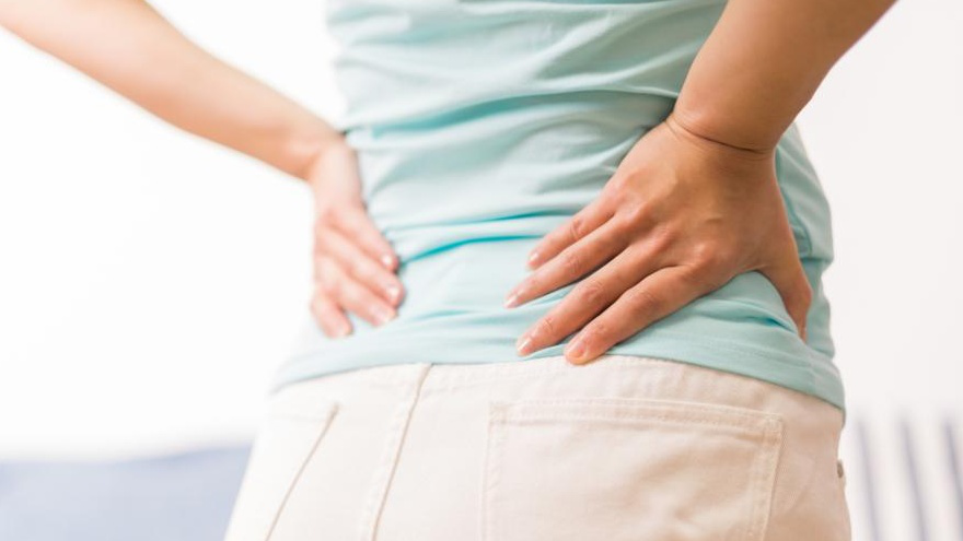 Bị đau lưng sau chuyển phôi có nguy hiểm hay không?