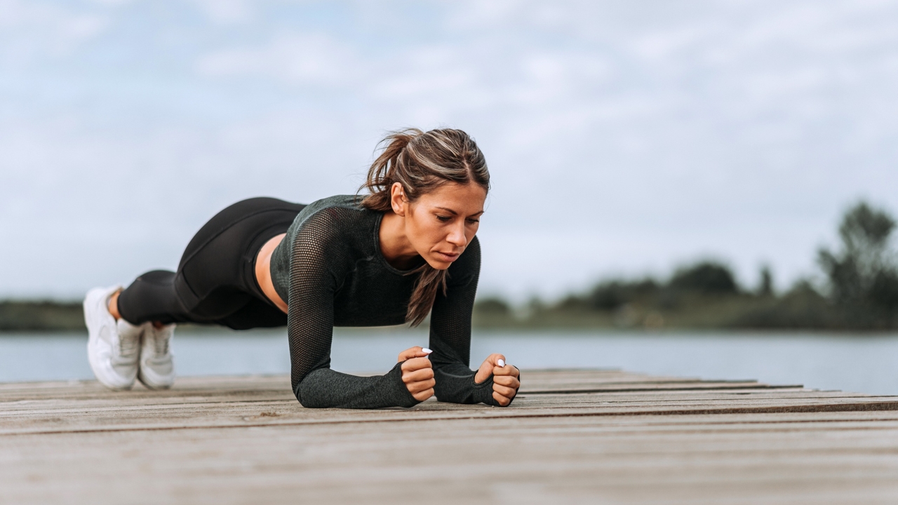 Bài tập Plank có những biến thể nào giúp tăng cường hiệu quả giảm mỡ bụng cho phụ nữ?
