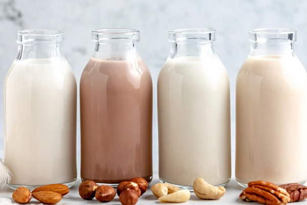 Các loại sữa hạt tốt cho xương khớp người trung niên