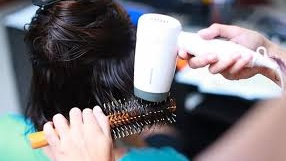Cách chăm sóc tóc sau khi sử dụng thuốc uốn tóc gợn sóng?

