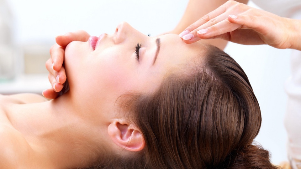 Khắc phục cách chữa đau đầu buồn nôn tại nhà hiệu quả với phương pháp tự nhiên