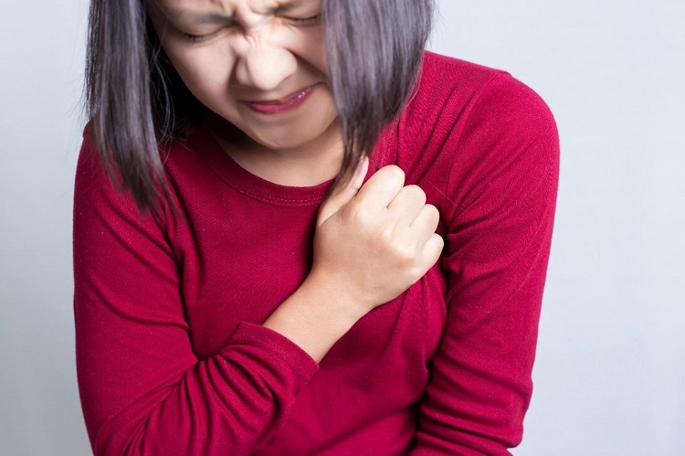 Cơn đau và tức ngực có thể kéo dài trong bao lâu?
