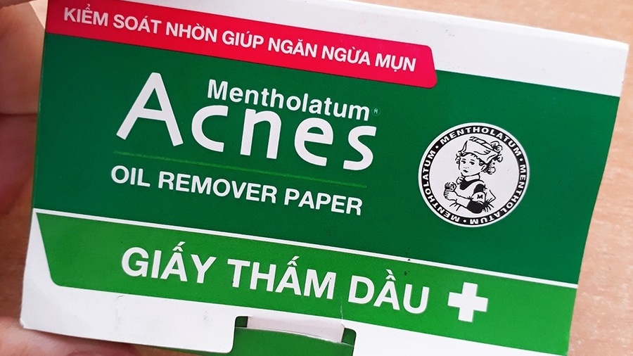 Cách dùng giấy thấm dầu Acnes chuẩn không cần chỉnh