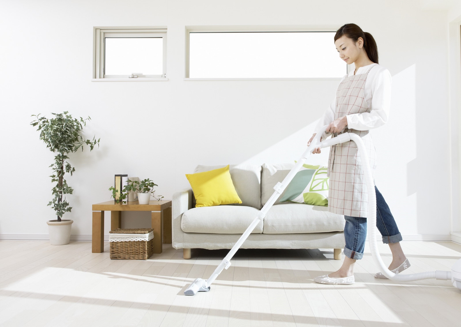 Cách lau dọn, khử trùng nhà cửa để phòng chống dịch Covid-19