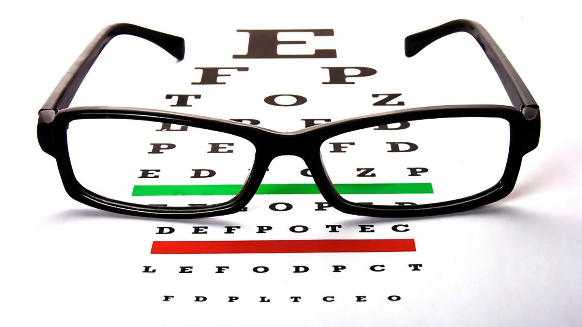 Cận thị 1.5 diop có nghĩa là mắt bị suy giảm tầm nhìn bao nhiêu độ?