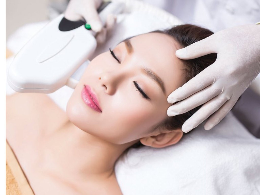 Chăm sóc da mặt khi mang thai và những điều mẹ cần tránh