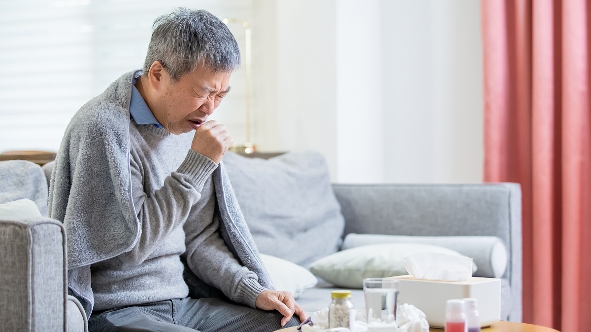 Giãn phế quản và u nấm phổi Aspergillus là những biến chứng nào khác của bệnh lao phổi?

