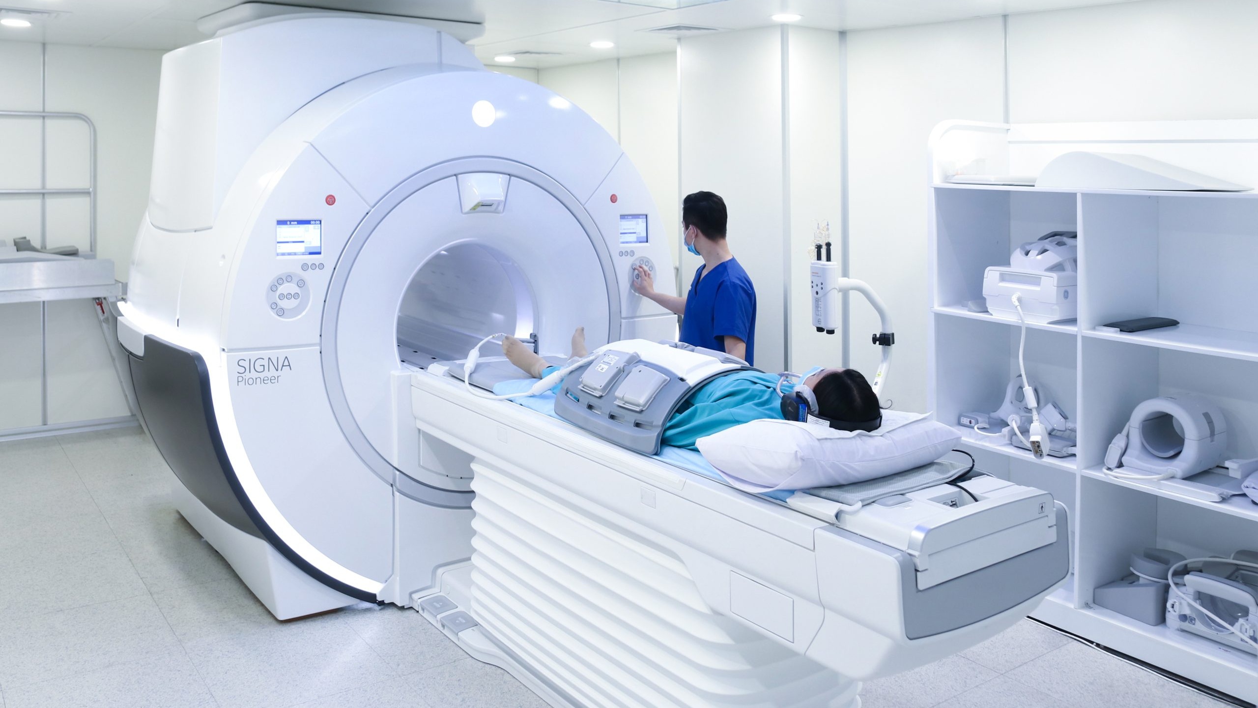 Chụp cộng hưởng từ đường mật được thực hiện như thế nào?