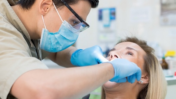 Có những trường hợp nào khiến lấy tủy răng lần 2 có thể đau?
