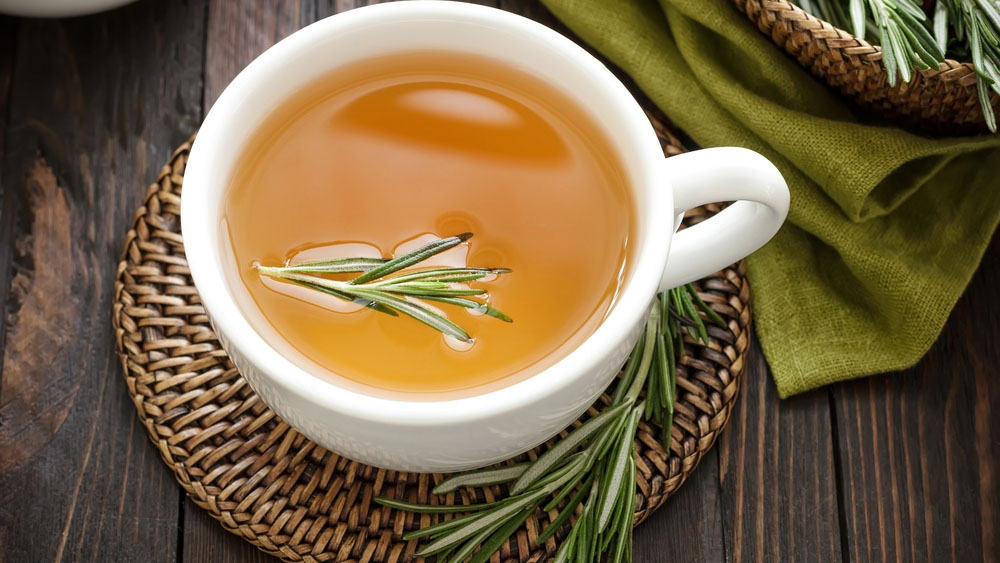 Công dụng của trà hương thảo và những lưu ý khi sử dụng