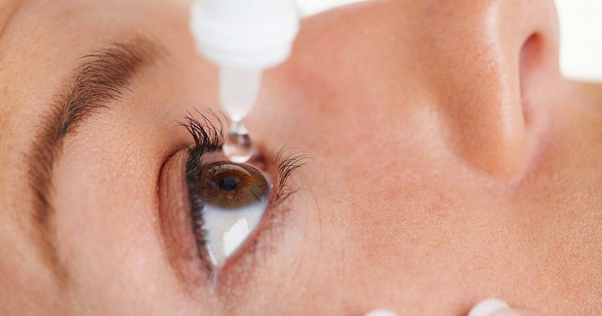 Tobrex là thuốc nhỏ mắt dùng để trị tình trạng đau mắt đỏ do nhiễm trùng ngoài nhãn cầu và các phần ngoài mắt gây ra bởi vi khuẩn. Đây là loại thuốc kháng sinh và có dạng dung dịch nhỏ mắt và mỡ tra mắt.

