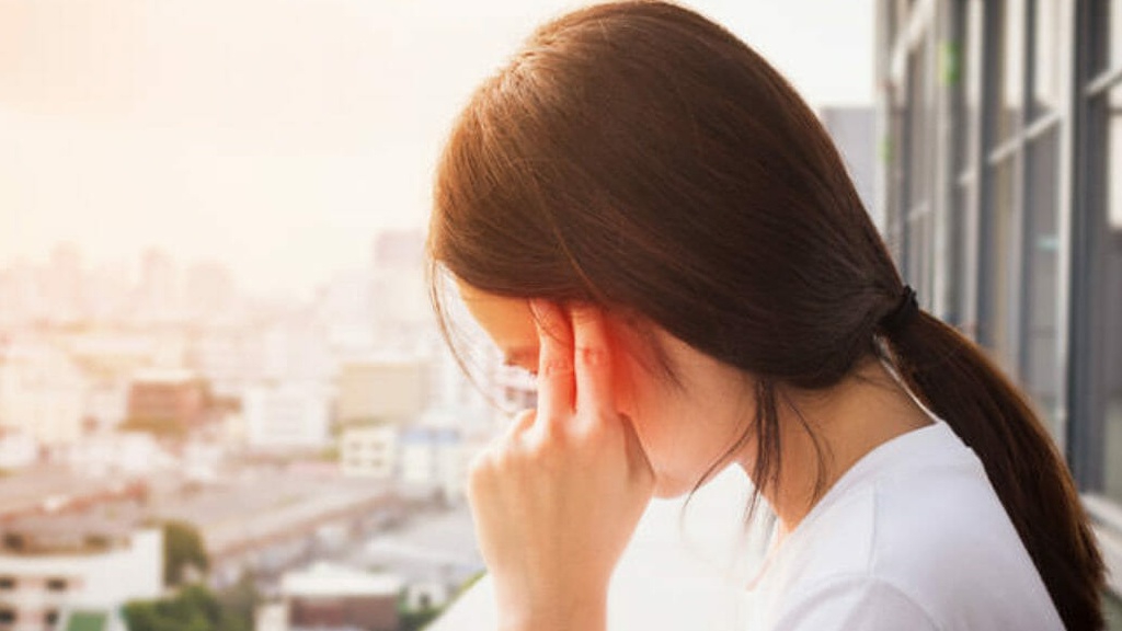 Khi nào bạn cần tới gặp bác sĩ nếu gặp phải đau nhói trên đỉnh đầu?
