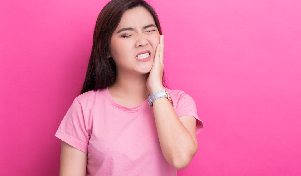 Việc đau răng ban đêm có cần đi khám nha khoa không?
