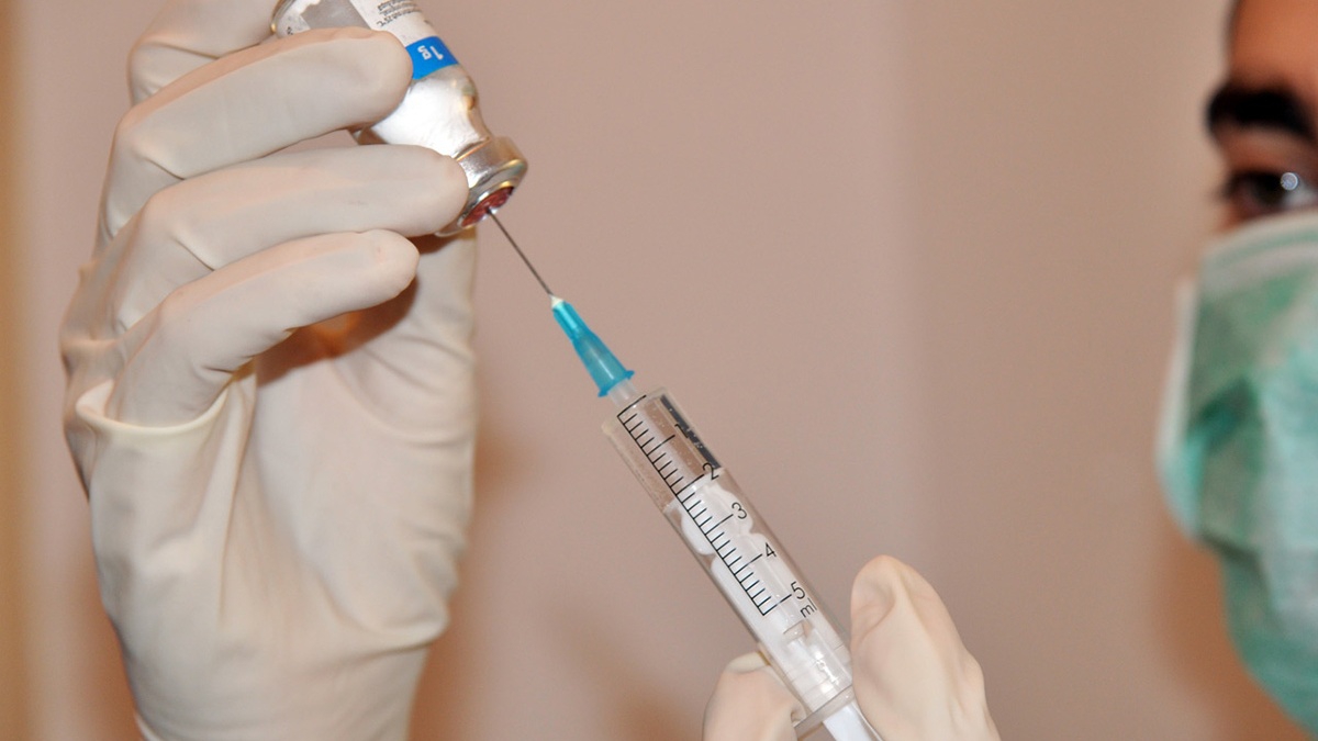 Người bị ho có thể tiêm vắc xin Covid-19 không?
