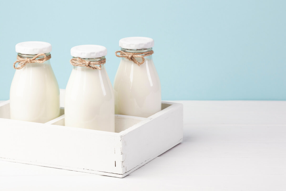 Giải đáp nhanh: Đau dạ dày có nên uống sữa không? Loại sữa nào tốt? 1