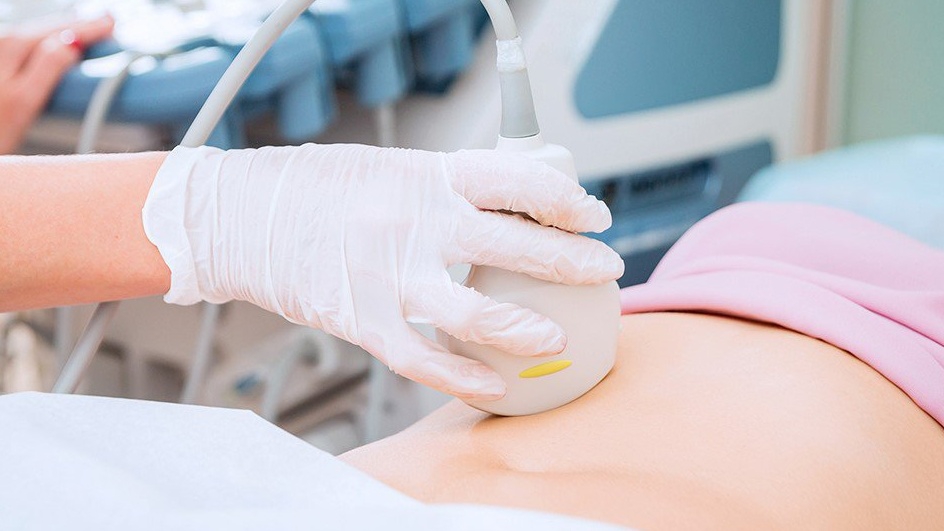 Có nên thực hiện siêu âm thai 11 tuần siêu âm bụng hay đầu dò hay không?