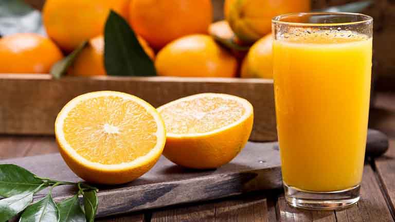 giải đáp thắc mắc trẻ bị táo bón có nên uống nước cam không 3