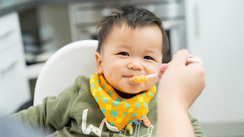 Giải đáp: Trẻ bị viêm phổi nên ăn gì, kiêng ăn gì nhanh khỏe 8
