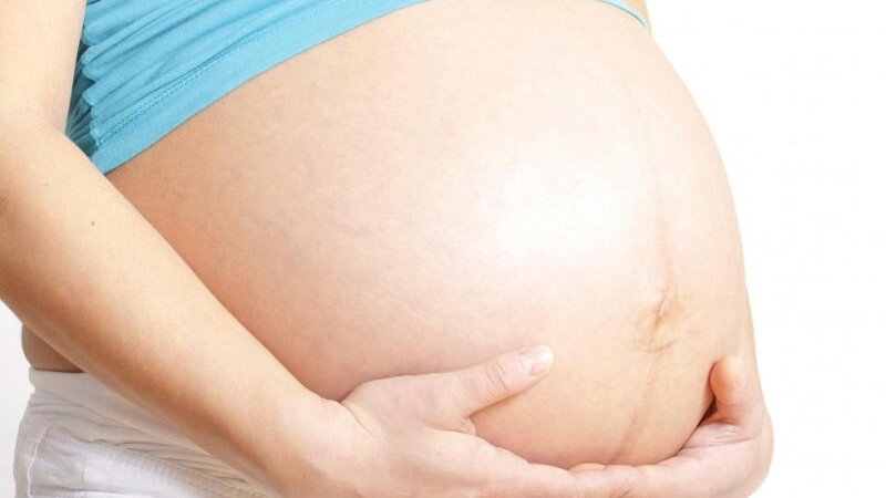 Đường lông bụng xuất hiện ngay từ khi có thai hay chỉ sau một thời gian nhất định?
