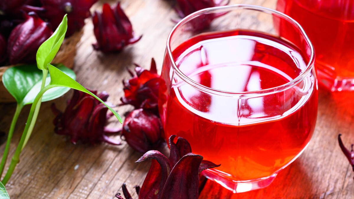 Hoa atiso đỏ ngâm rượu: Công dụng, cách làm và lưu ý khi dùng 