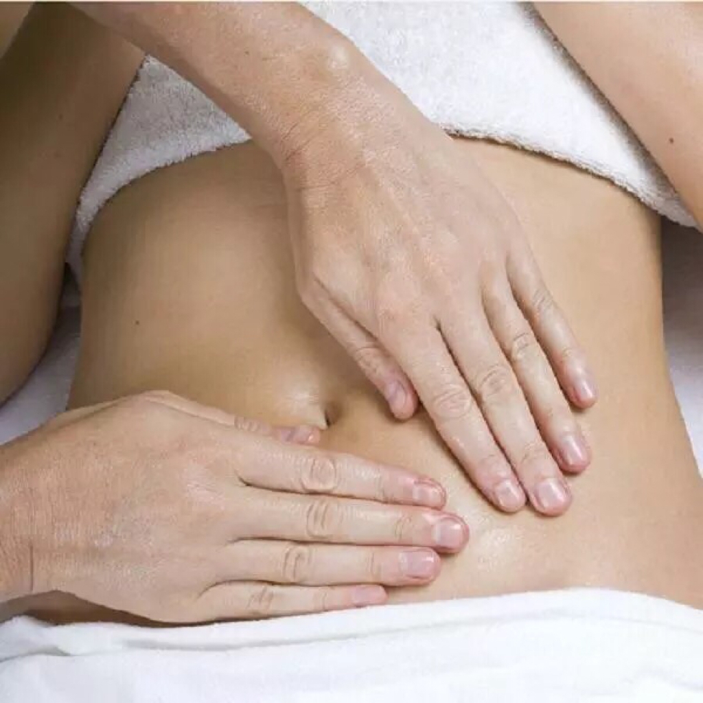 Massage bụng dưới bằng dầu có thể giảm bớt đau bụng kinh như thế nào?
