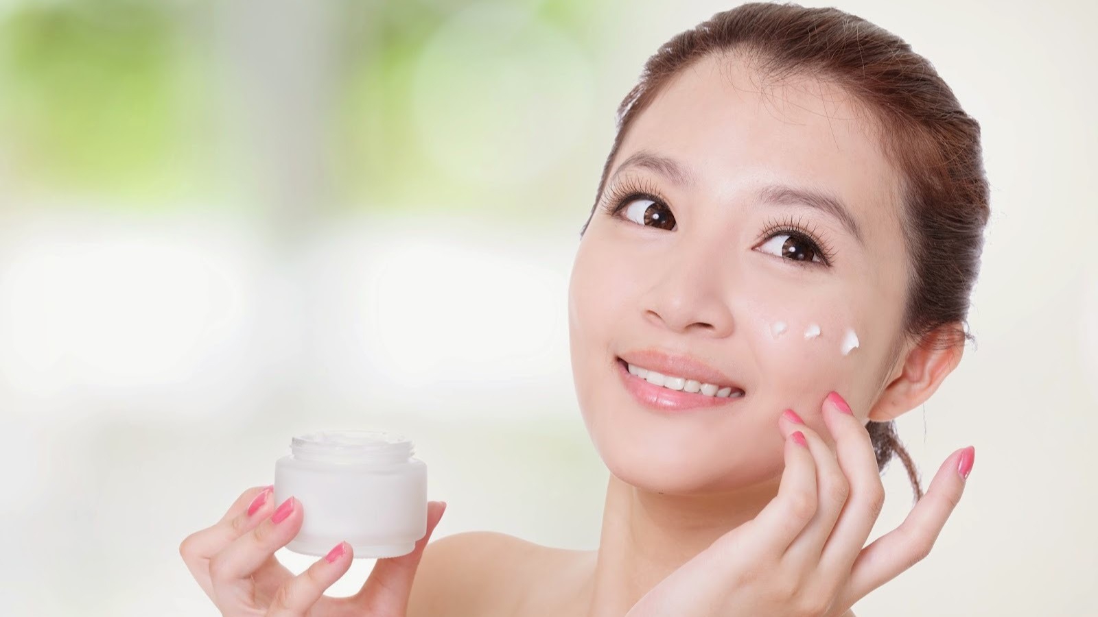 Kem dưỡng Neutrogena có mấy loại? Cần lưu ý gì khi dùng kem dưỡng Neutrogena?