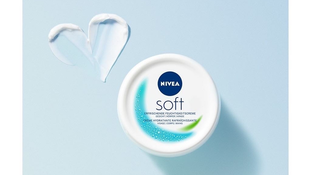 Kem dưỡng Nivea Soft có bôi mặt được không?