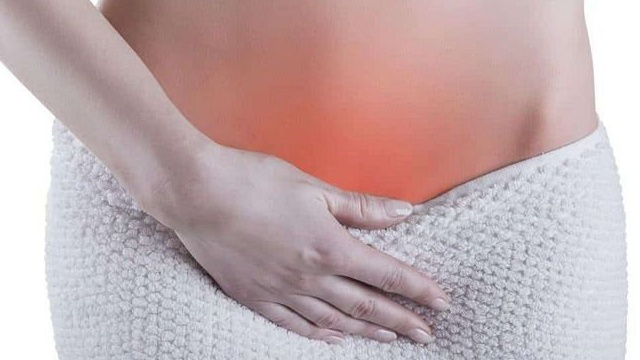 Những triệu chứng đau bụng dưới sau khi tiêm thuốc rụng trứng thường xuất hiện như thế nào?