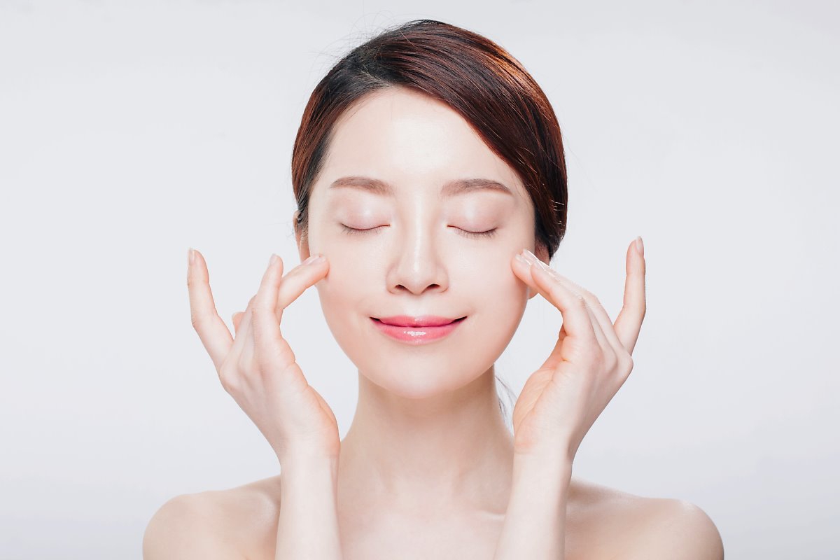 Vitamin E có tác dụng dưỡng ẩm da mặt như thế nào?
