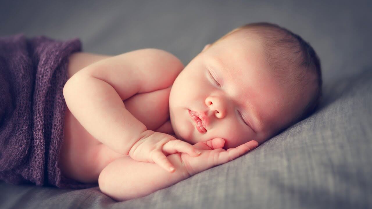 mẹo dân gian giúp trẻ sơ sinh ngủ đêm