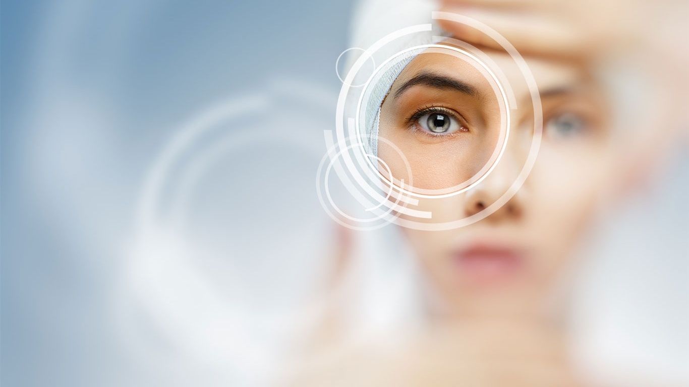 Mắt có màng mờ là triệu chứng của bệnh gì?