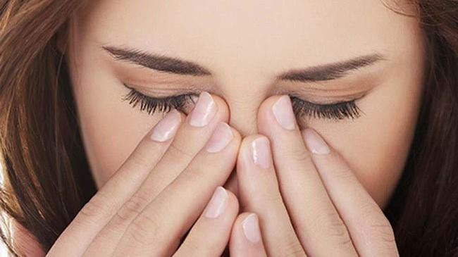 Mí mắt trên bị sưng đỏ và đau – Nguyên nhân và cách khắc phục 4