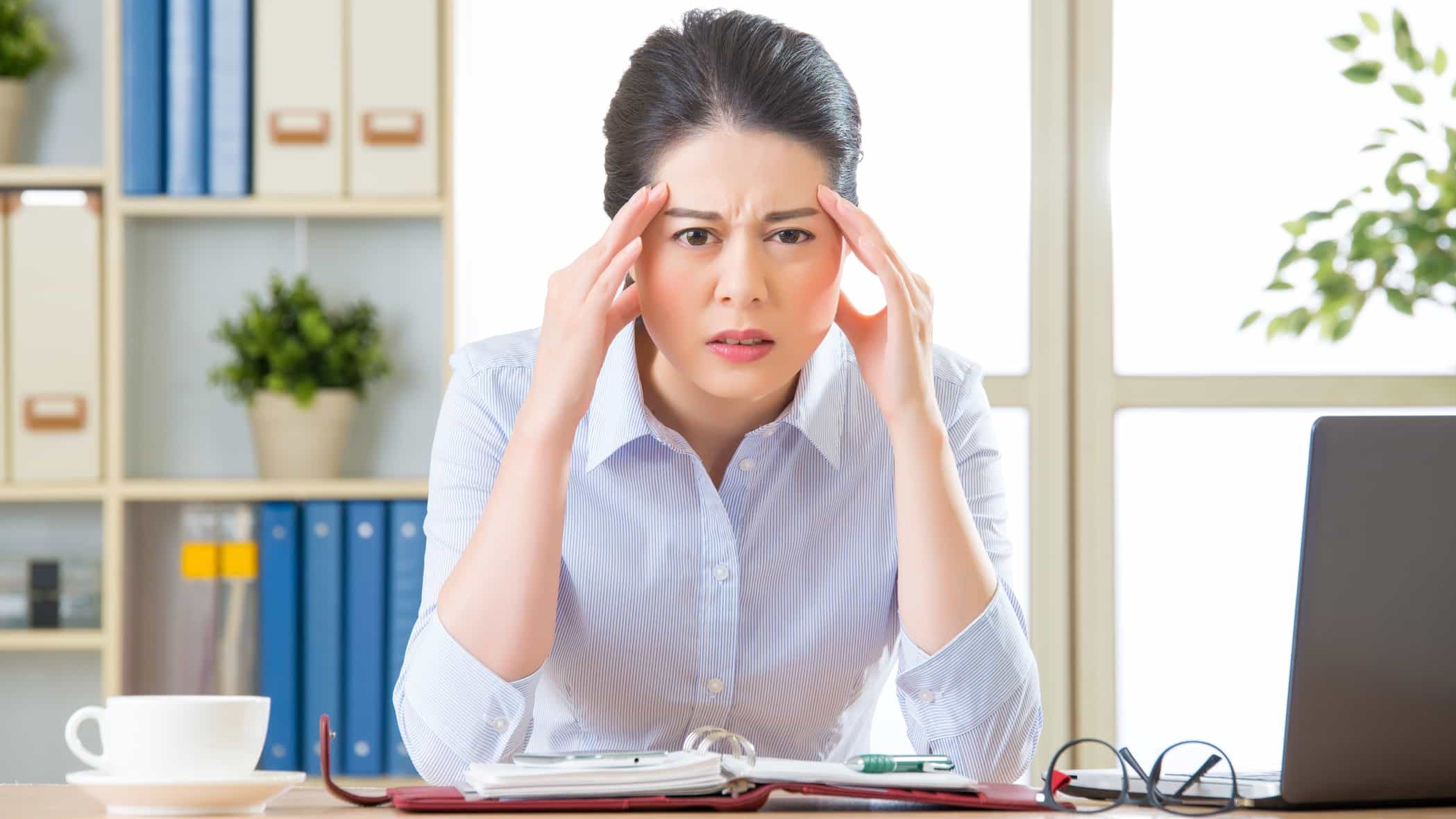 What are the causes of dizziness, nausea, and blurred vision upon waking up in the morning after sleep?
