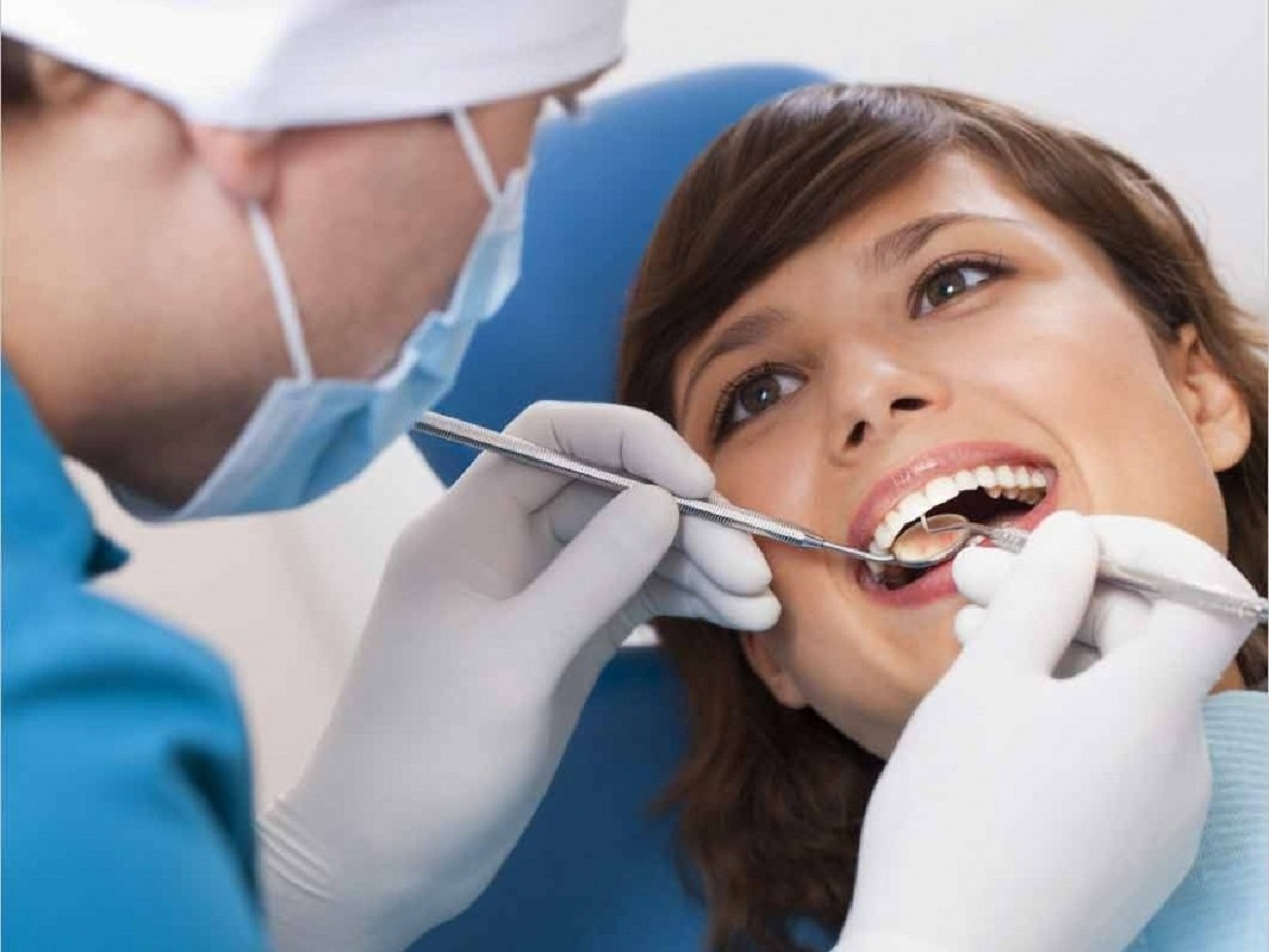 Lấy cao răng có ảnh hưởng đến sức khỏe răng miệng không?
