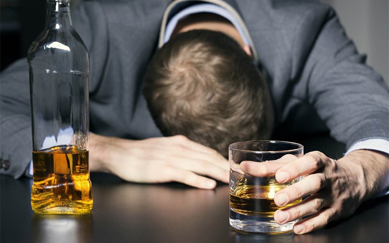 Nguyên nhân, triệu chứng và cách giải ngộ độc rượu nhanh nhất? 3