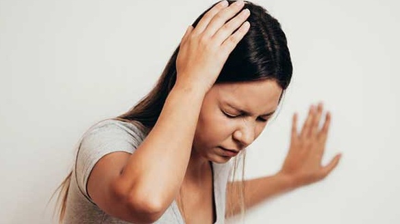 Làm thế nào để phân biệt giữa đau đầu thông thường và đau đầu do mang thai gây ra?