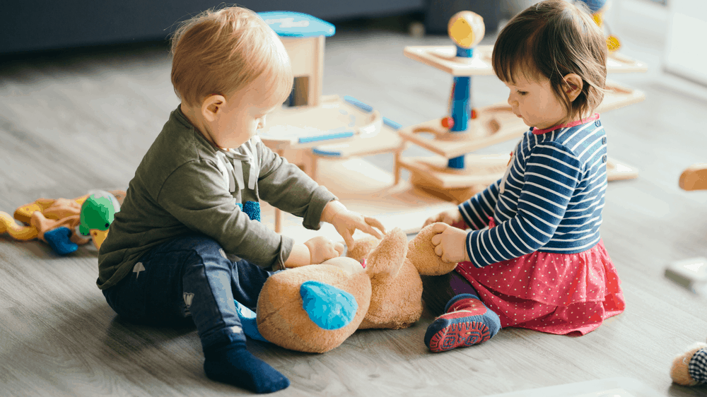 Những tiêu chí chọn đồ chơi cho trẻ ba mẹ nên biết