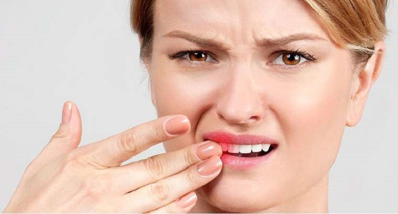 Làm thế nào để phòng ngừa tình trạng ê buốt sau khi bọc răng sứ?
